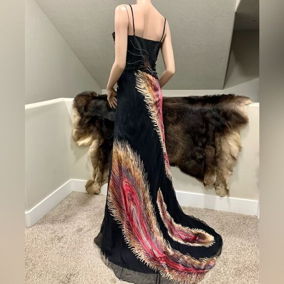 Stunning Silk Jacquard Floral Sleeveless Evening Dress with Exquisite Beading - Picture 9 of 16